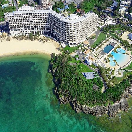 Hotel Monterey Okinawa Spa & Resort Onna Eksteriør billede Aerial view