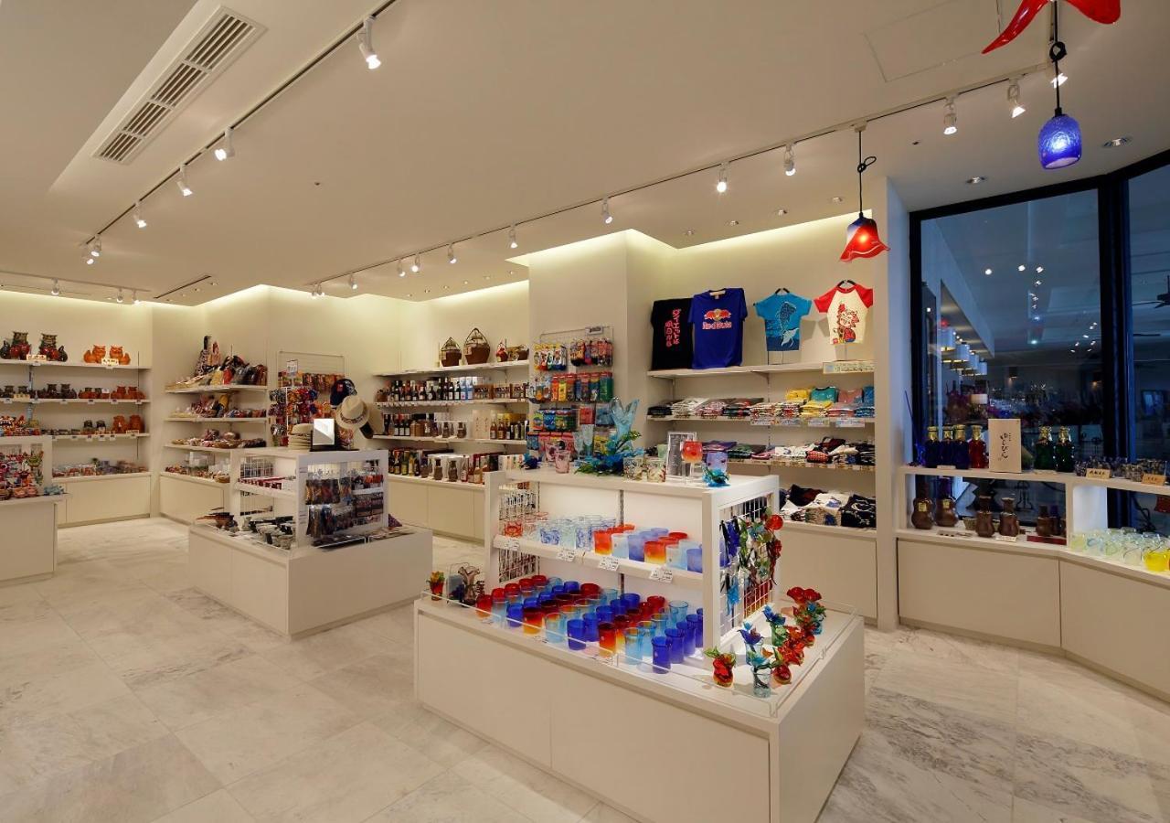 Hotel Monterey Okinawa Spa & Resort Onna Eksteriør billede The Museum Store